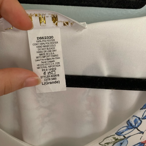 3/20$ Love Kuza-White Floral Flowy Dress-NWOT - Picture 5 of 6